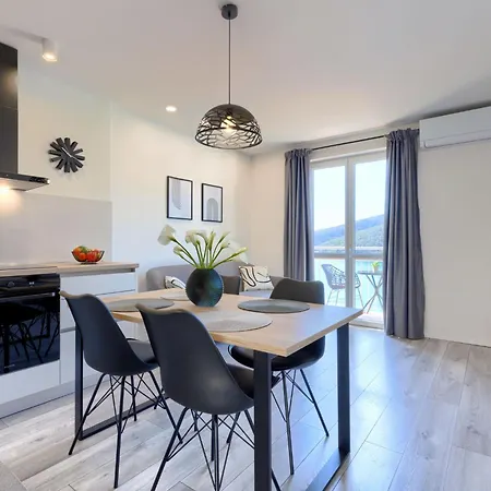 Acqua E Sale By Interhome Apartment *